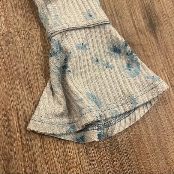 Free People Layer Me Top Women’s Small Light Grey Floral Extra Long Sleeves Y2K - Picture 5 of 10